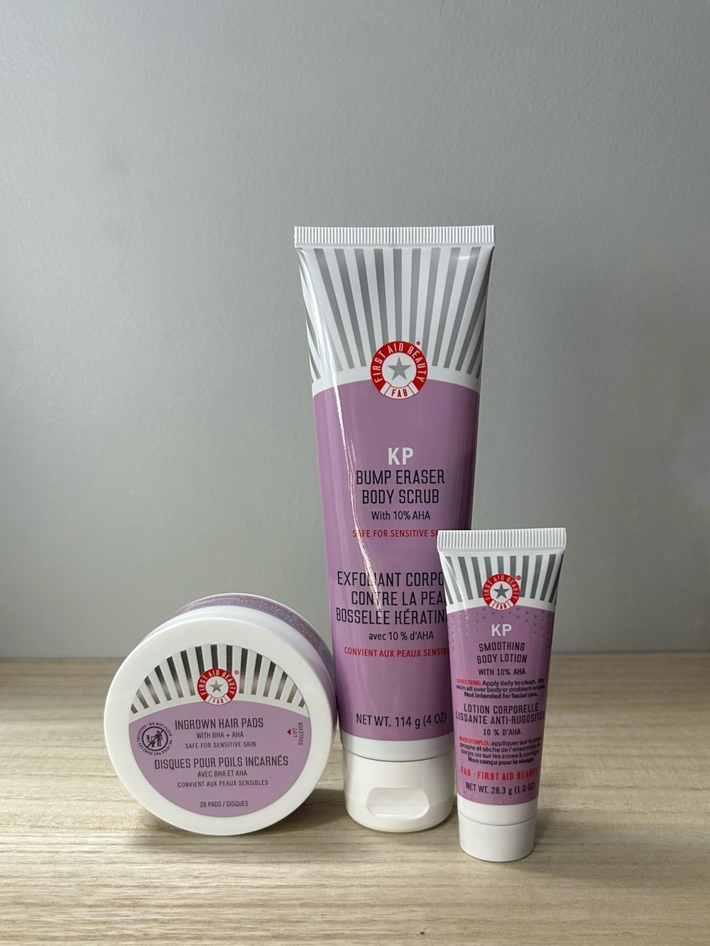 First Aid Beauty Bye Bye Bumps Bump Eraser, Ingrown Hair Pads, Smoothing Lotion